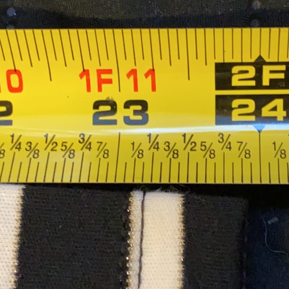 Shirt black and white, white stag Mark, size small 4 to 6 - Picture 7 of 13